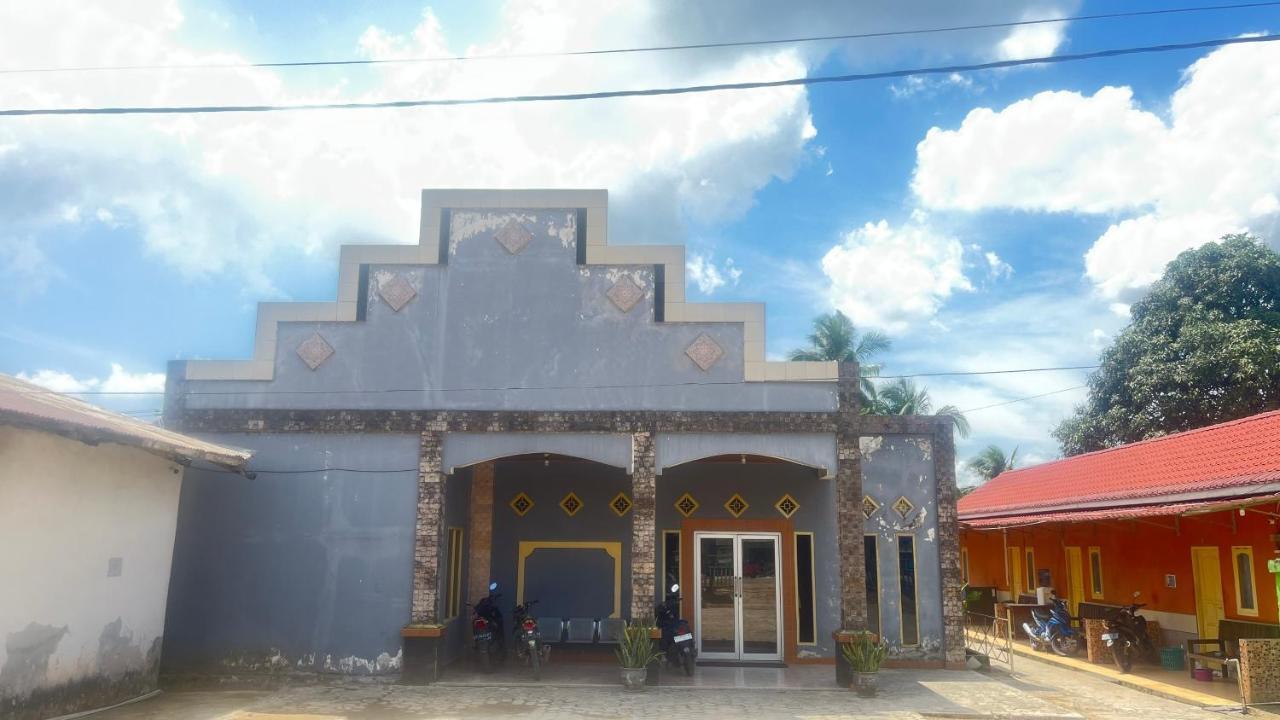 Oyo 93119 Guest House Leo Patra Muara Badak Exteriör bild